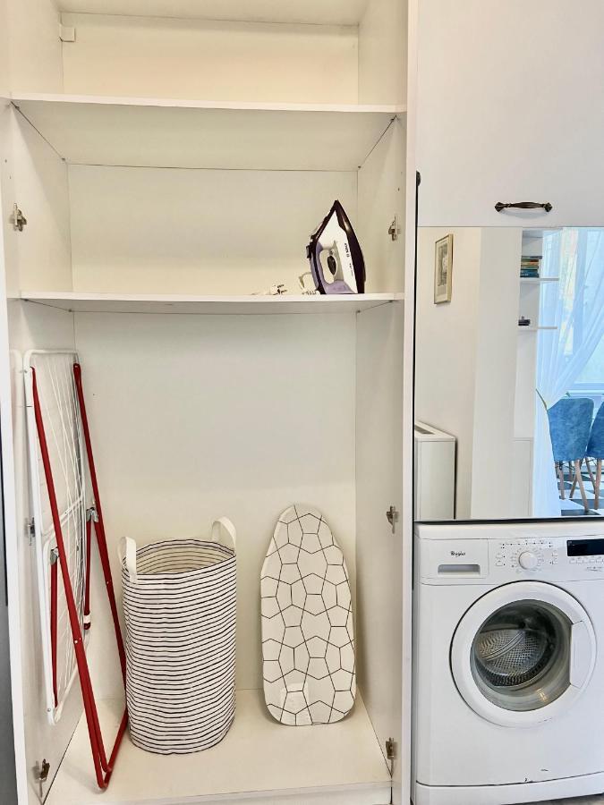 Center Oasis, Universitate Apartment *
